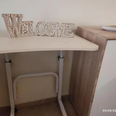 Theano's Cozy & Quiet Lux Flat - Wifi & Full Amenities 아파트 파트라