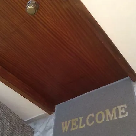 Theano's Cozy & Quiet Lux Flat - Wifi & Full Amenities * 파트라