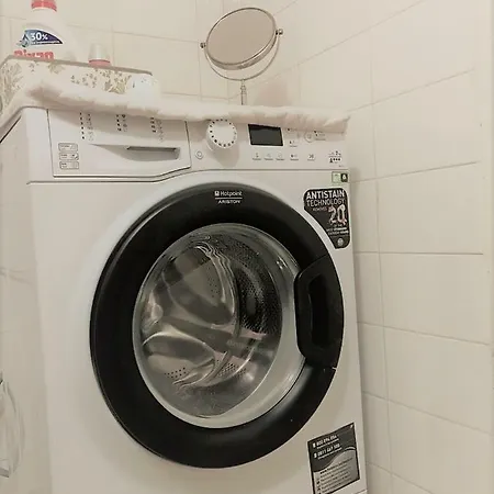 Theano's Cozy & Quiet Lux Flat - Wifi & Full Amenities 파트라