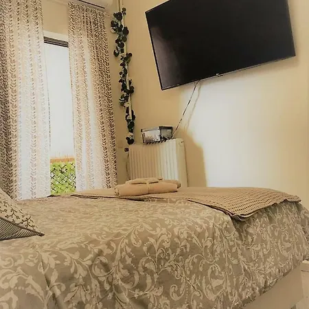 Theano's Cozy & Quiet Lux Flat - Wifi & Full Amenities Апартаменты Патра