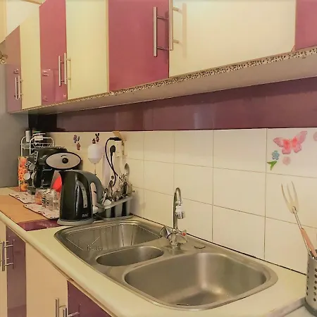 Apartamento Theano's Cozy & Quiet Lux Flat - Wifi & Full Amenities *
